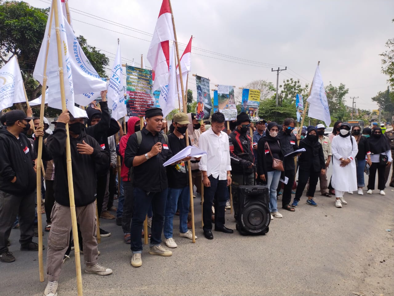 Ratusan Warga Sinarbanten Bekri Demo Minta Kades Diadili