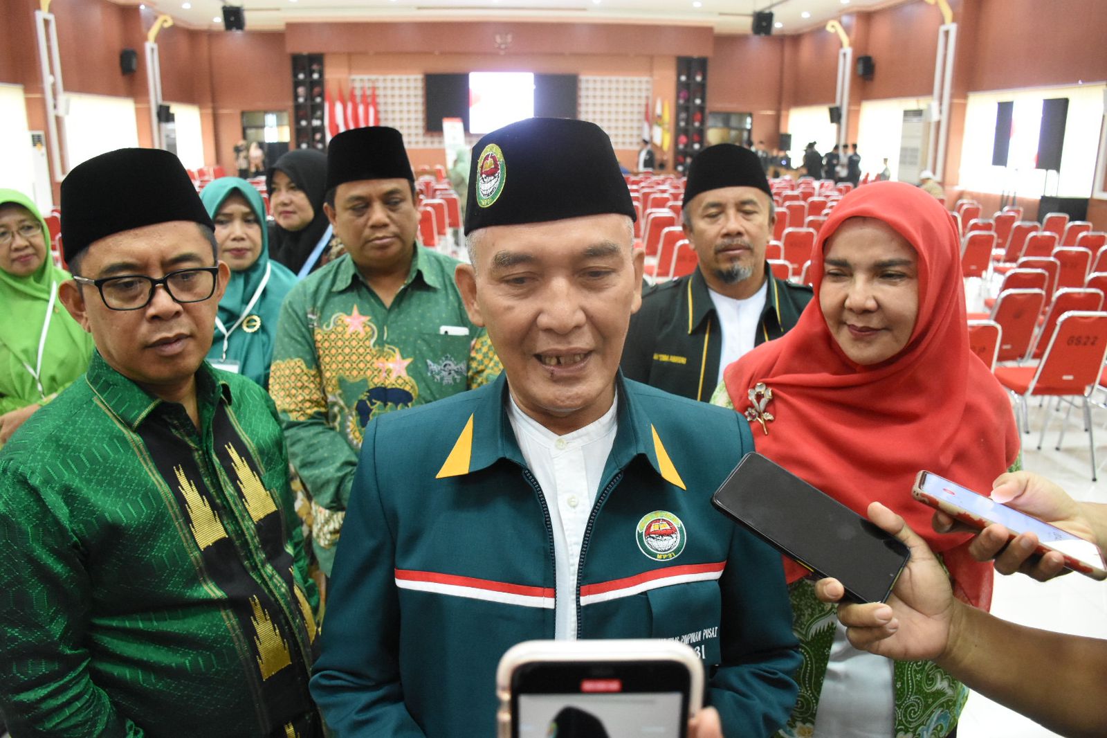 Dukung Santri dan Akan Bangun Gedung MUI, Eva Dwiana Didoakan Kyai Haji Zaim A. Masoem