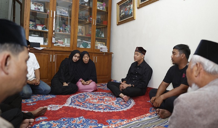 Almarhum Gembong Warsono di Mata Ganjar: Kader Militan, Sederhana, dan Merakyat
