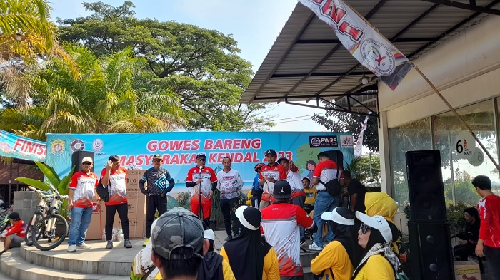 Gelar Gowes Bareng, ISSI Kendal Dorong Pemerintah Selesaikan Jalur Sport Tourism yang Terhenti