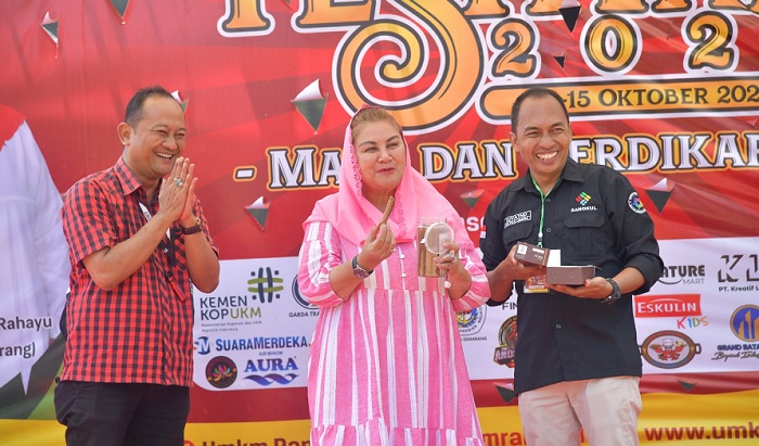 Warga Kota Semarang Ubah Bekatul Jadi Camilan, Mbak Ita pun  Ikut Menikmati