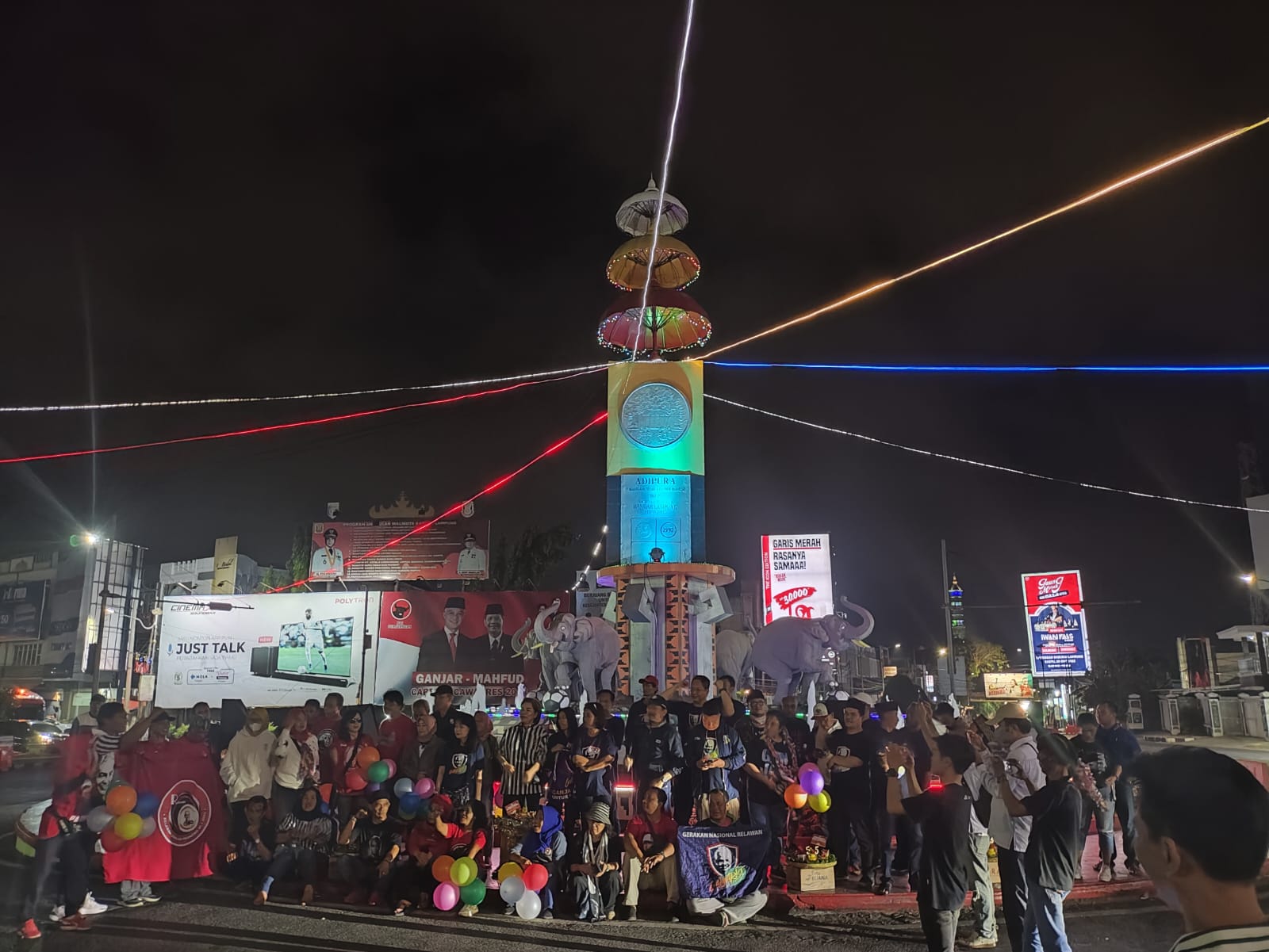 Relawan Ganjar-Mahfud Lampung Rayakan HUT ke-55 Ganjar di Tugu Gajah