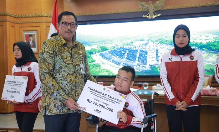 Sumbang 38 Medali, Atlet dan Pelatih Asian Paragames Jateng Terima Tali Asih