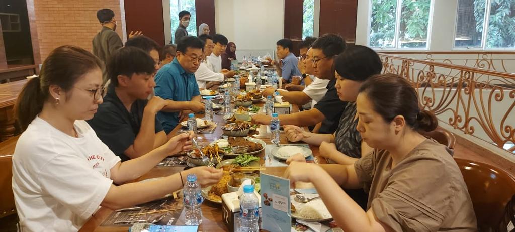 Para Wartawan Korea Menggali Isu Politik dan Layanan Publik Perkotaan