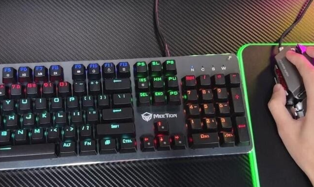 Dibekali Bodi Logam dan Struktur Paking Pegas PCB canggih, Keyboard Mekanis Varmilo Sword68 Tampil Keren