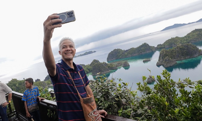 Wisata Papua Bikin Ganjar Terpesona, Katanya: Jangan Hapus Budaya Lokal!