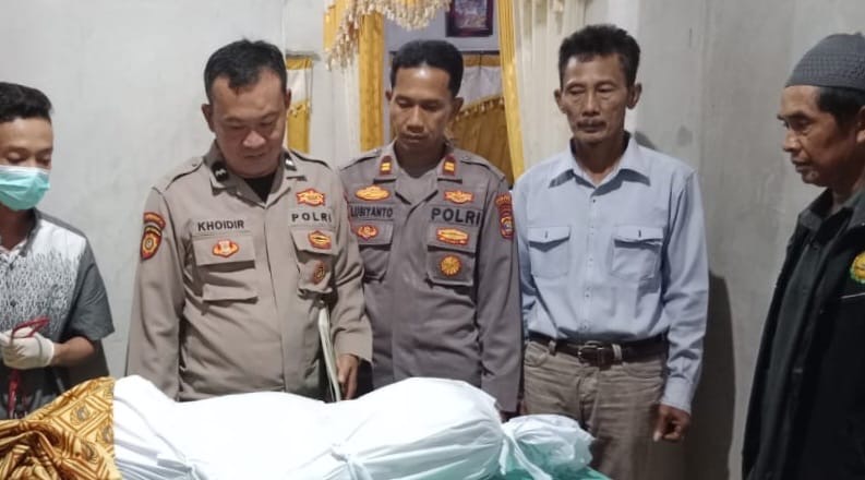 Kakek Meninggal di Tepi Sungai Kecamatan Semaka Tanggamus