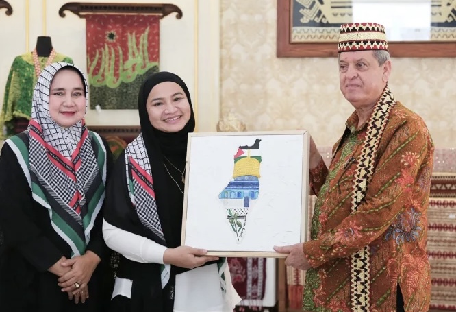 Ibu Riana Sari Arinal Terima Kunjungan Duta Besar Palestina
