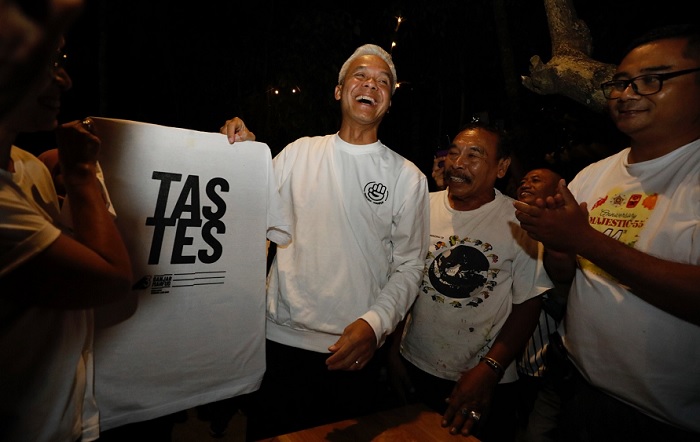 Gerakan Kaos Rakyat dari Alumni UGM untuk Dukung Ganjar