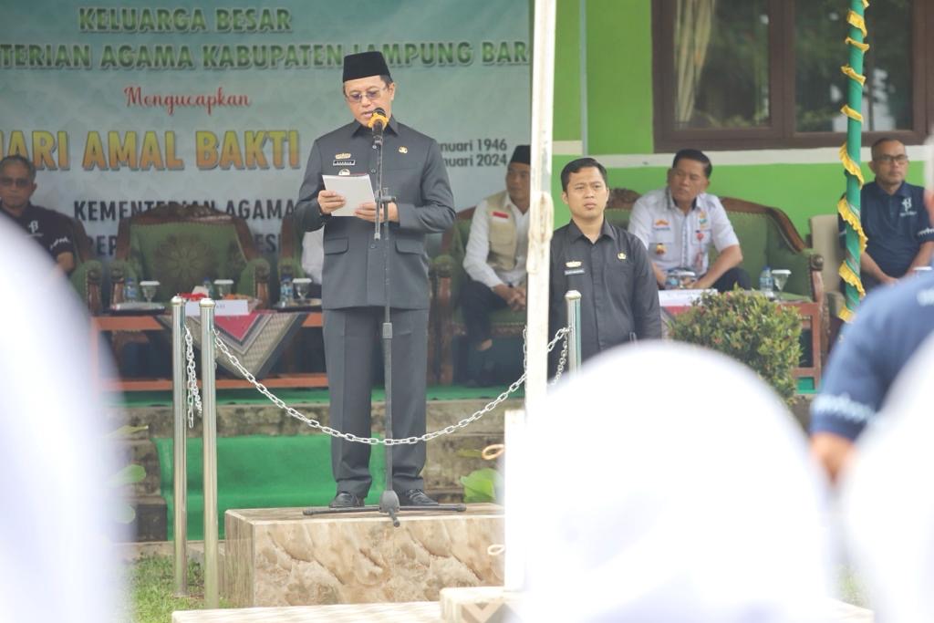 Pj Bupati Lambar Menjadi Inspektur Upacara Hari Amal Bhakti ke-78 Kemenag
