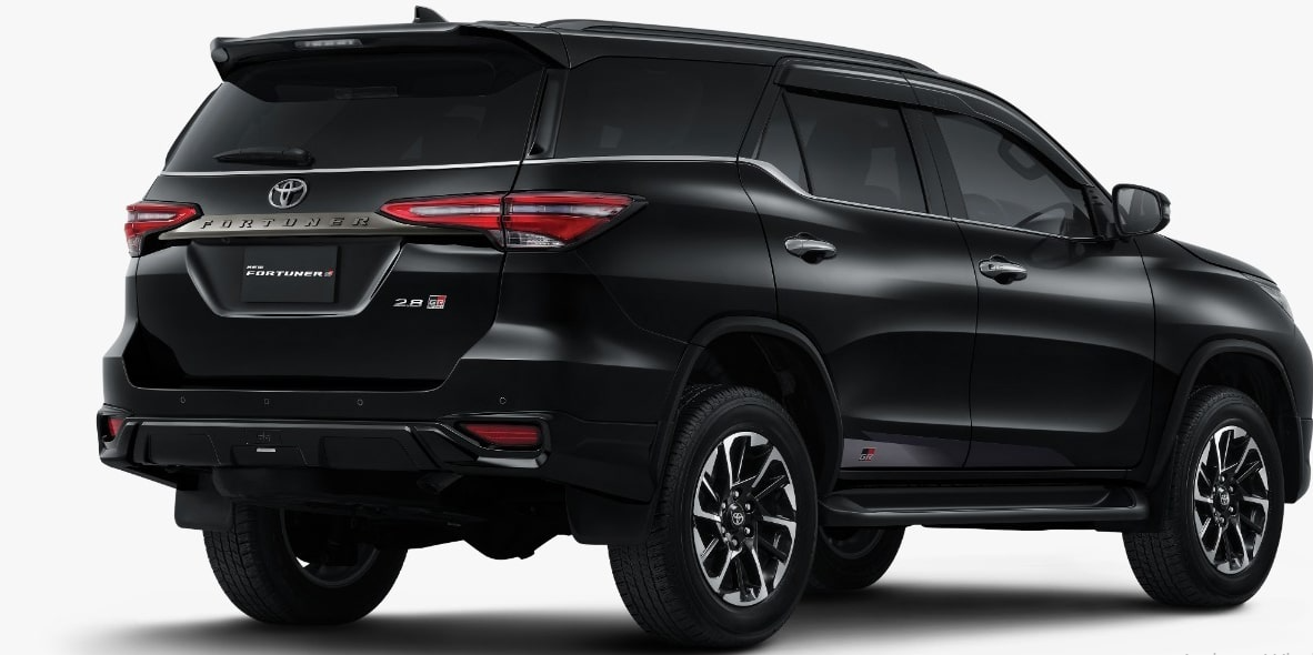 Berapa Biaya Pajak Mobil Fortuner?