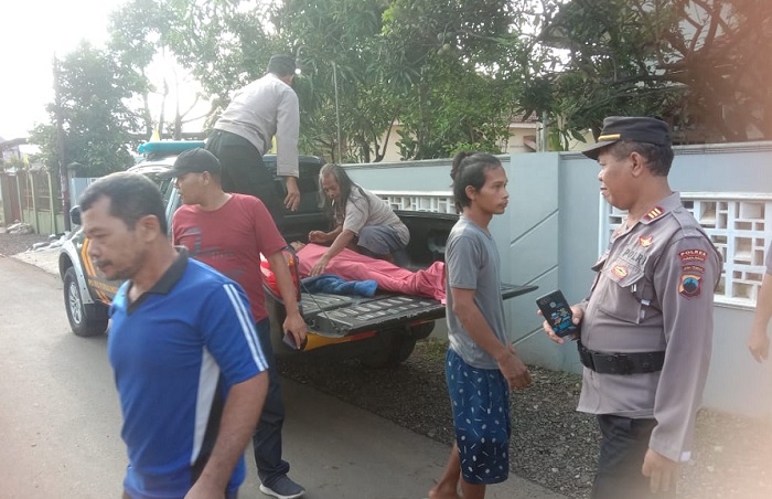 Ditemukan Pingsan di Pinggir Sawah, Wanita Lansia Dievakuasi ke RS