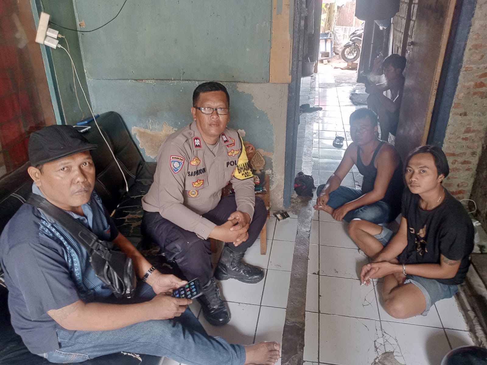 HP dan Dompet Pedagang Bakso Malang di Tangsel Dirampas oleh 3 Pengendara Motor