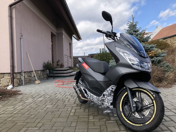 Berapa Harga Skotlet Motor PCX Full Body? Simak Informasinya di Sini