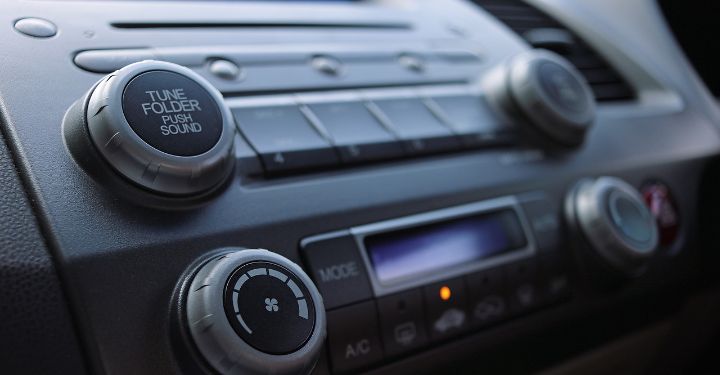 Begini Cara Mengatasi AC Mobil Tidak Dingin 