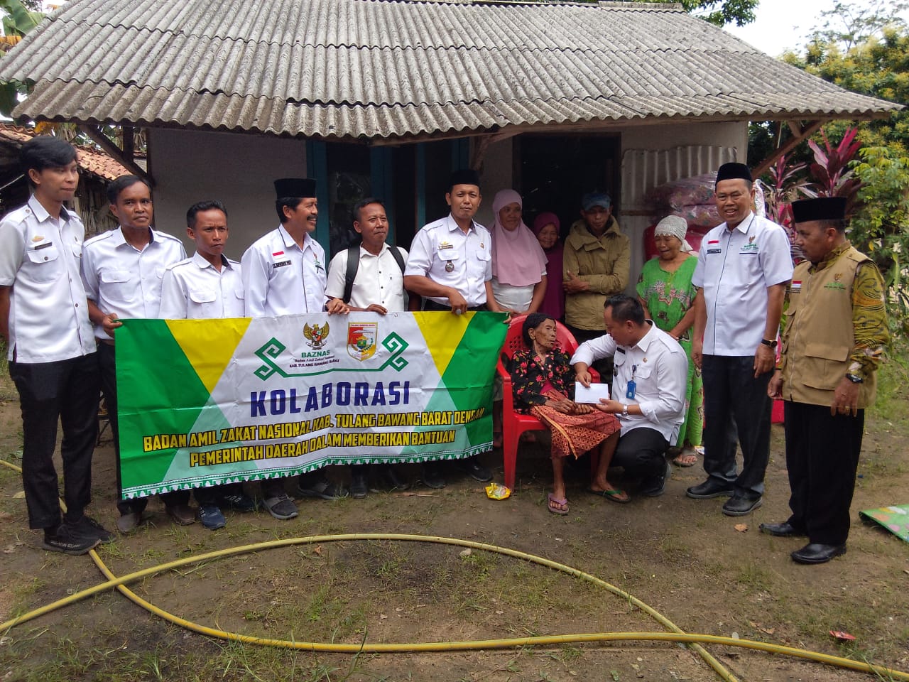 Baznas Tubaba Salurkan Bantuan Kepada Bejo Penderita Penyakit Menahun