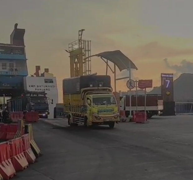 Awal Tahun, Ini Tarif Baru Ferry Jawa-Sumatera dan Tol Lampung