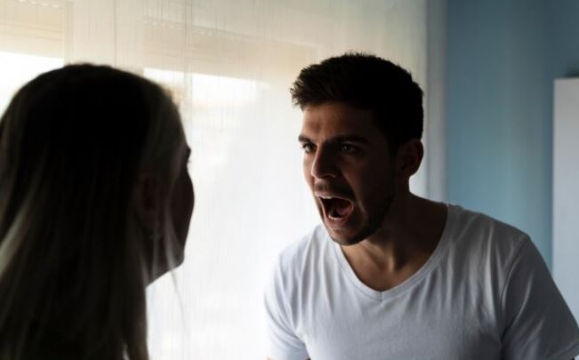 8 Cara Mengatasi Jeratan Toxic Relationthip dalam Asmara dan Teman