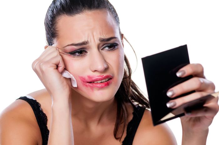 5 Cara Agar Makeup Tahan Lama Seharian