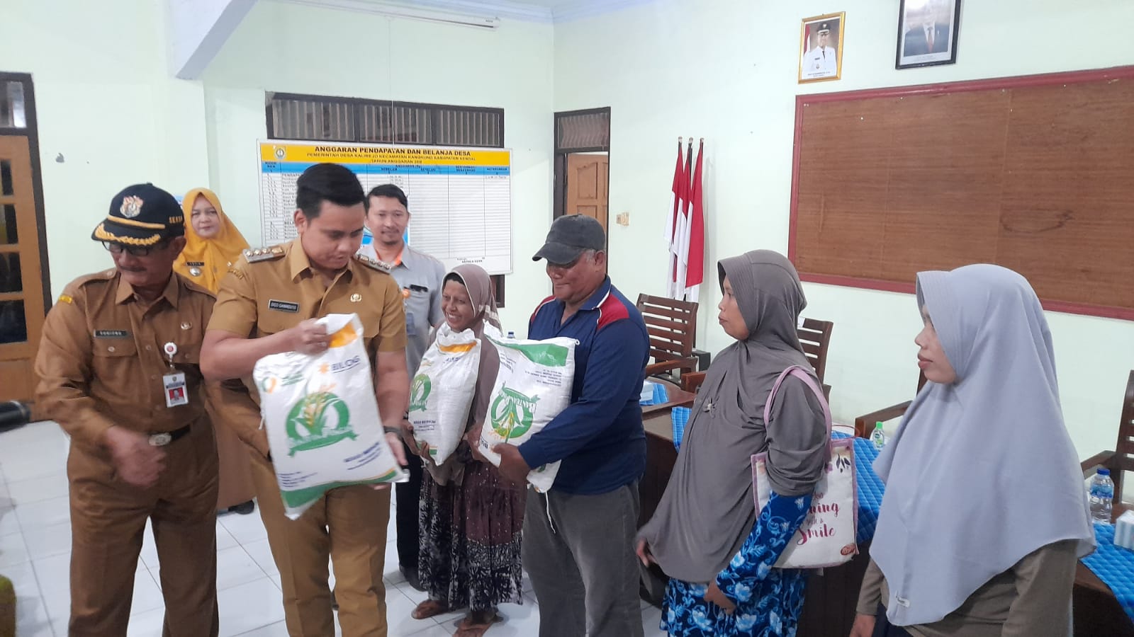 97 Penerima Bantuan Beras di Kalirejo Kangkung Terpaksa Dipending, Apa Alasannya?