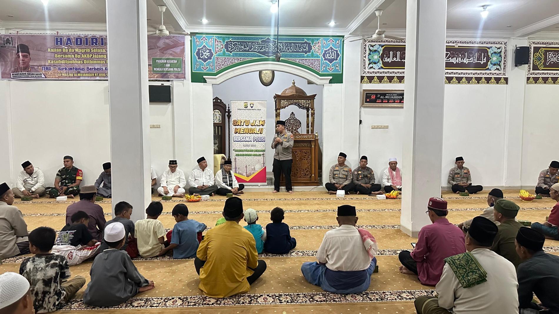 Polda Metro Jaya Gelar Satu Jam Mengaji Bersama Polisi Untuk Pemilu Damai 2024