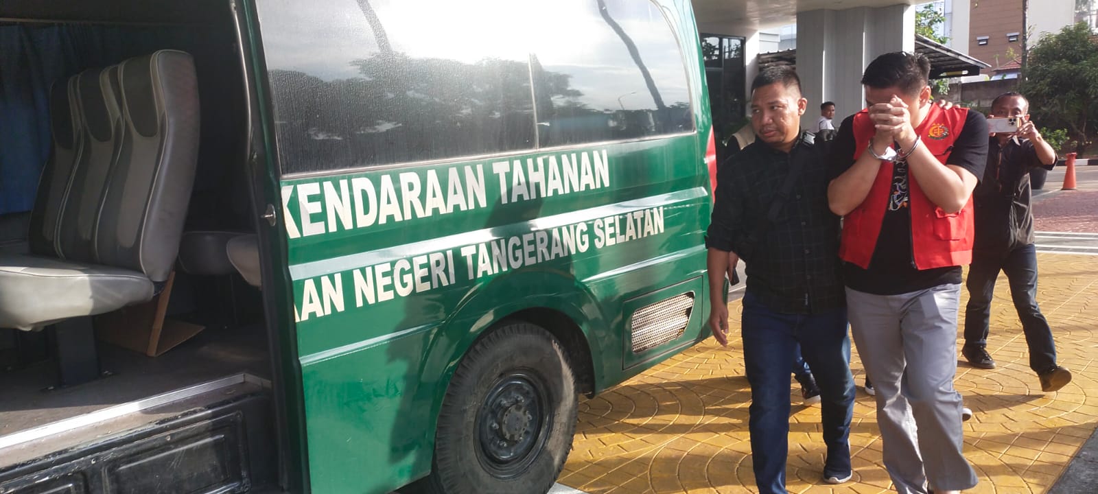 Selesai Nyoblos Buronan Penipuan Ini Diciduk Kejari Tangsel