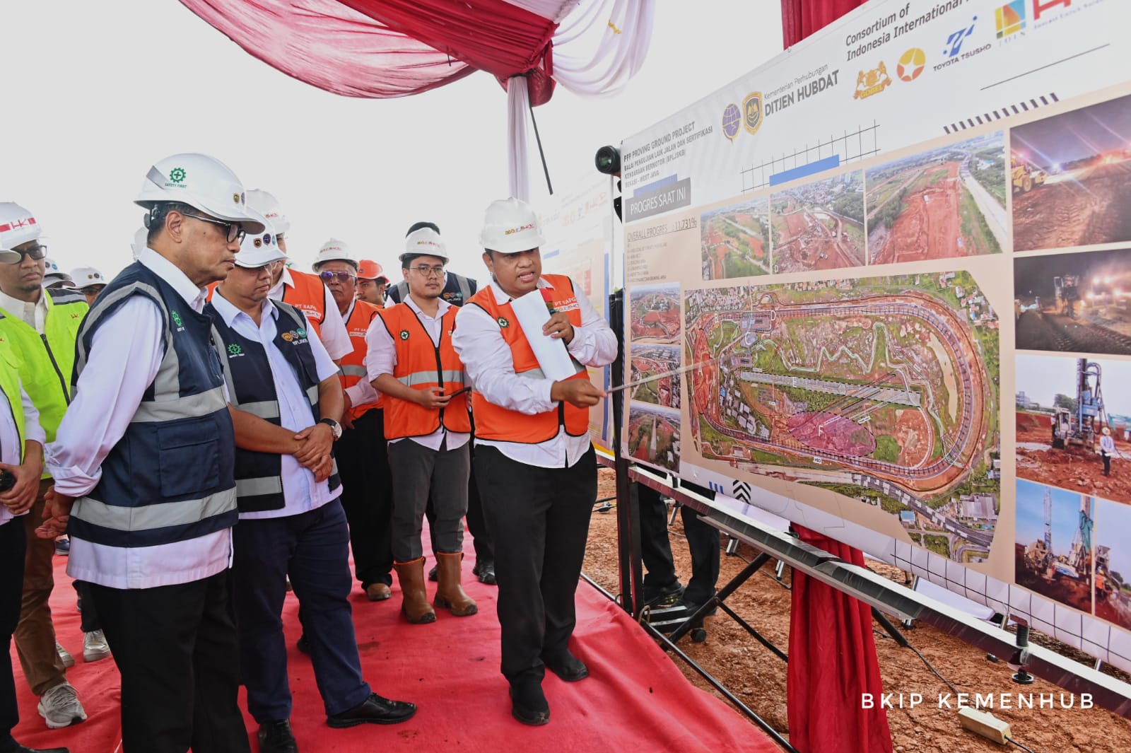 Menhub Tinjau Proving Ground Bekasi, Target Soft Launching September 2024