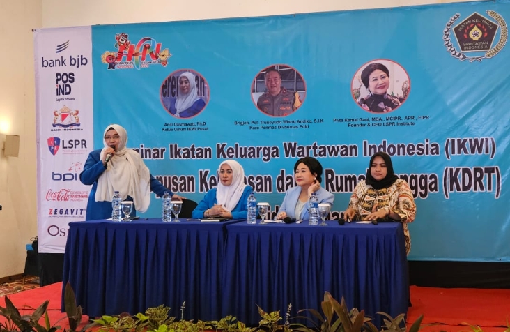 Di Seminar & Peringatan HPN 2024 Soal KDRT, Ketum IKWI: Patuh Pada Suami Jalan Istri Menuju Surga