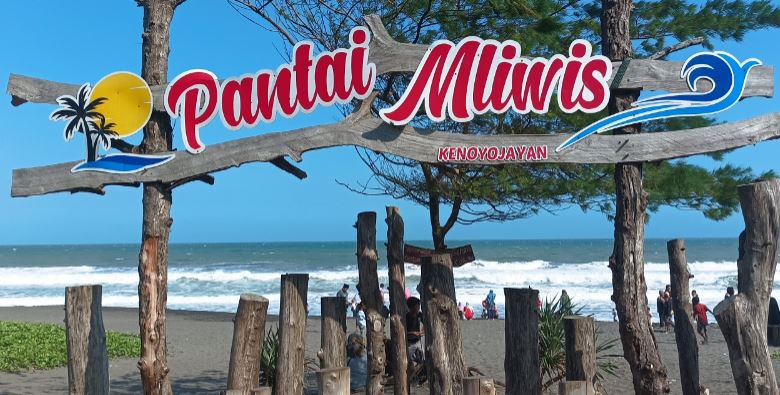 Keindahan Pantai Mliwis, Pesona Manis Pesisir Kebumen yang Romantis