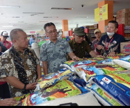 Sidak Pemkot Balam, Stok Beras Sudah Kembali Aman di Pasar