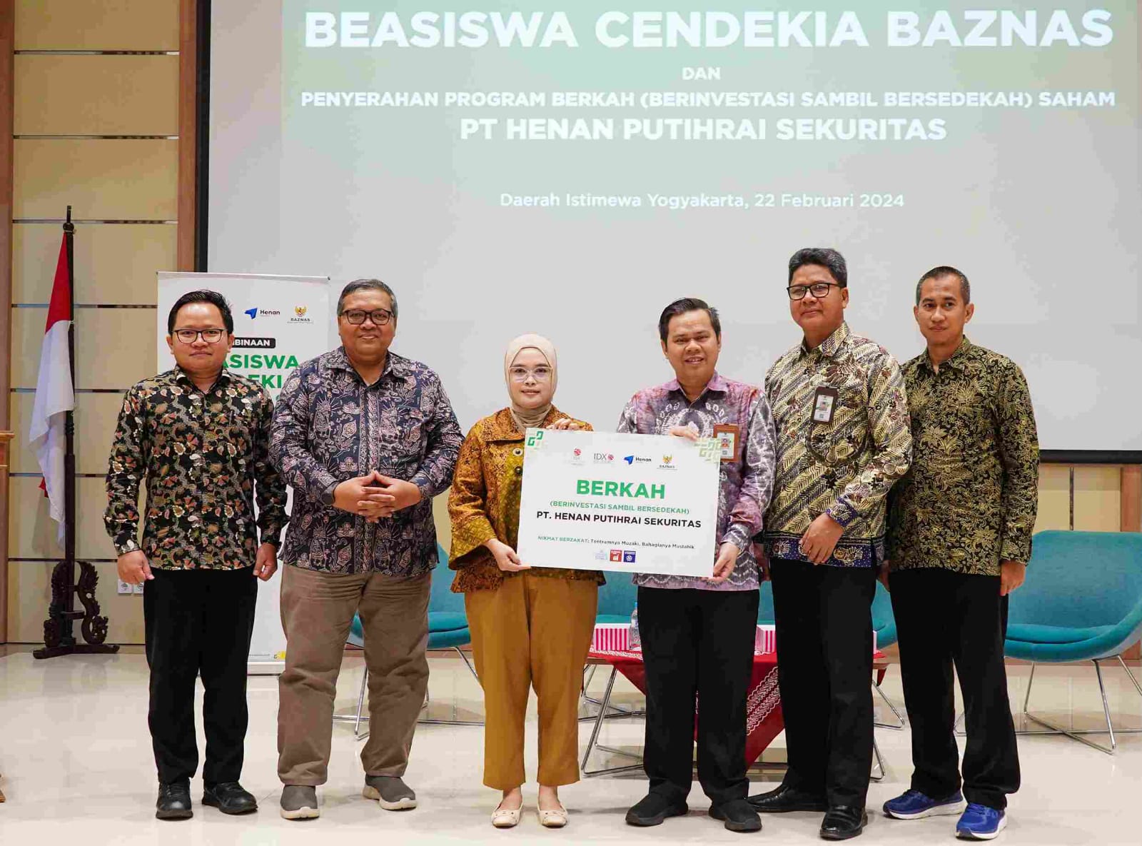 Bantu Program Beasiswa, Henan Putihrai Sekuritas Tunaikan Sedekah Saham Nasabah melalui BAZNAS