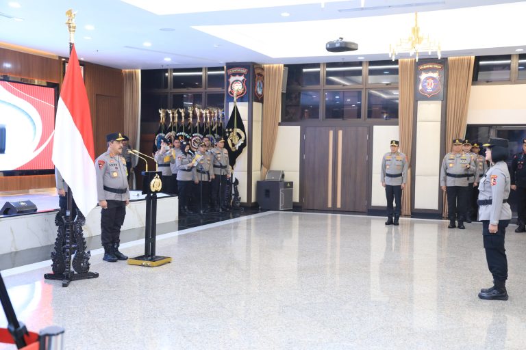 Wakapolri Komjen  Agus Andrianto Pimpin Upacara Kenaikan Pangkat 4 Pati Polri