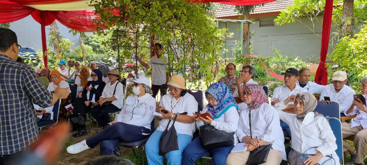 Langkah Positif Polsek Pamulang Sambangi Ibu-ibu PKK RW 12 Perumahan Pamulang Permai Terkait Pertanian dan Tanaman