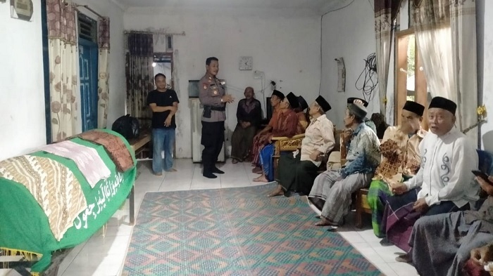 Jatuh dari Pohon Kelapa Setinggi 12 Meter, Penderes Nira di Purbalingga Meninggal