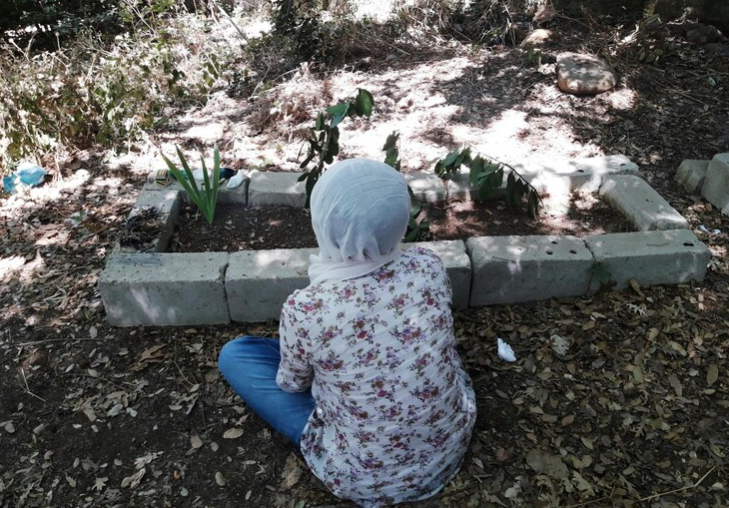 Tata Cara Ziarah Kubur Bagi Wanita Haid Yang Benar