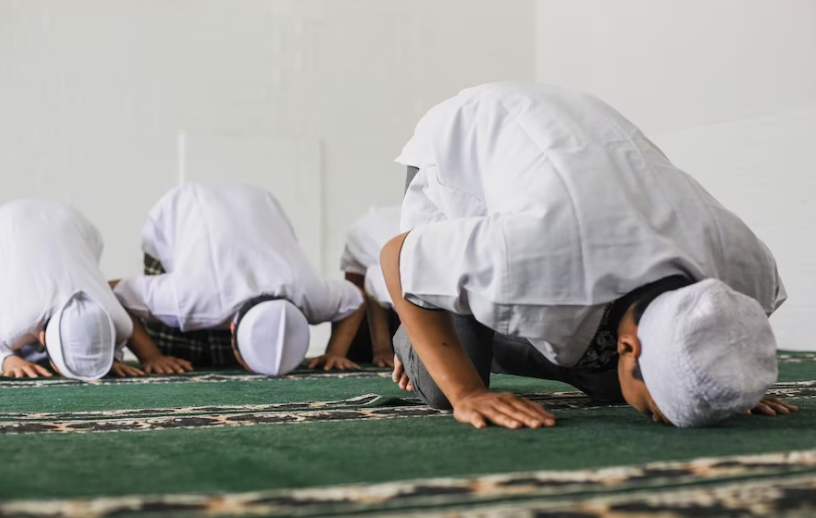 Kenali Jumlah Rakaat Tarawih NU yang Benar