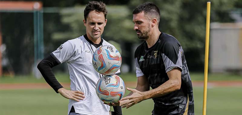 Pelatih Persebaya Paul Munter Minta Dukungan Penuh Suporter Menghadapi Tetangga Seberang Jembatan Suramadu