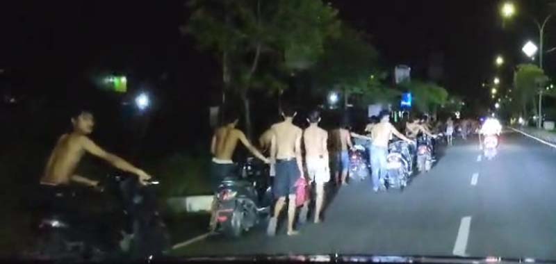 Ra Kapok-kapok! Balapan Liar di Tuban Pelaku Diruruh Menuntun Motor Sejauh ini