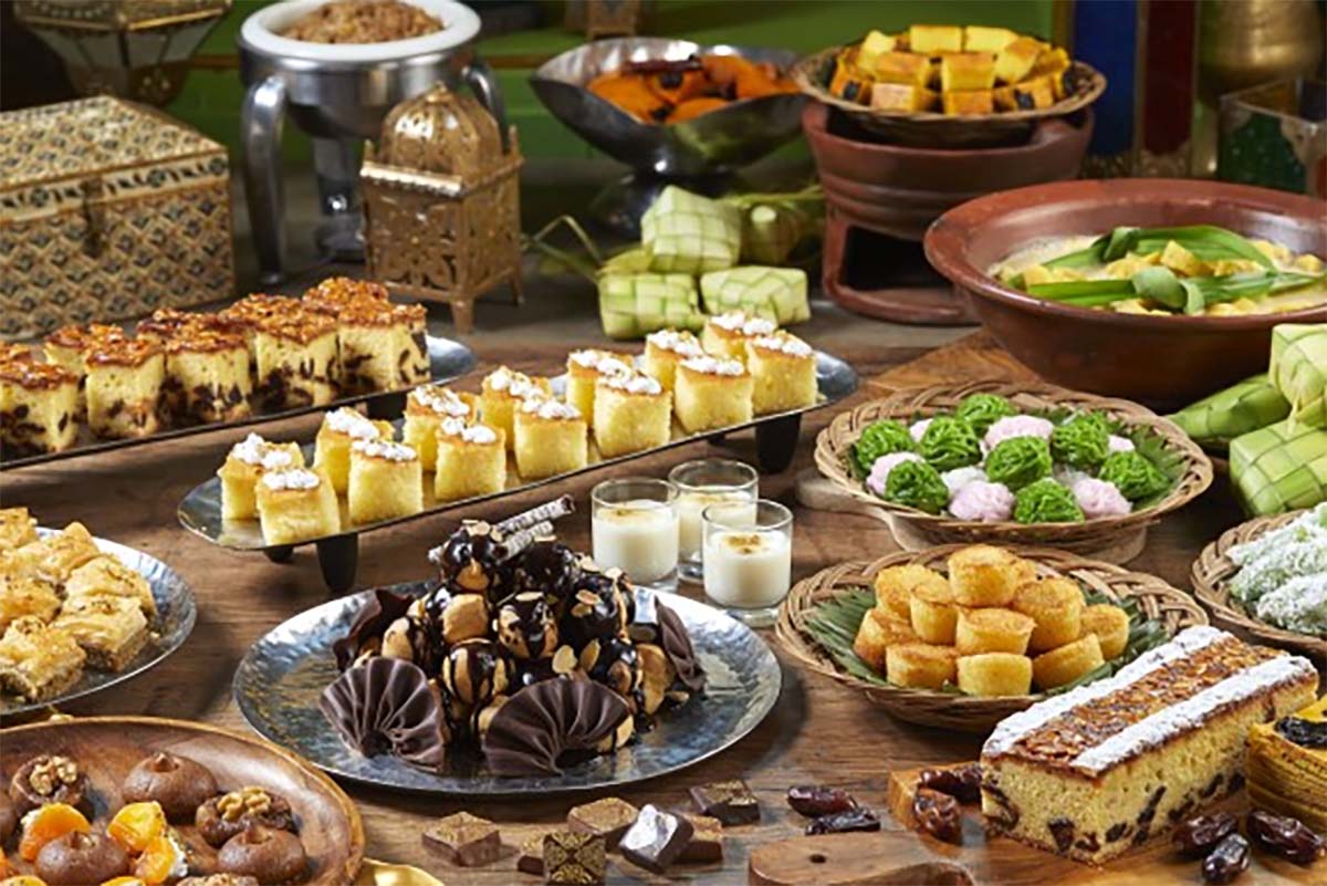 Tren Masyarakat Non-Muslim Ikut Antusias Berburu Takjil, Ini Menu yang Wajib Diburu saat Bulan Puasa