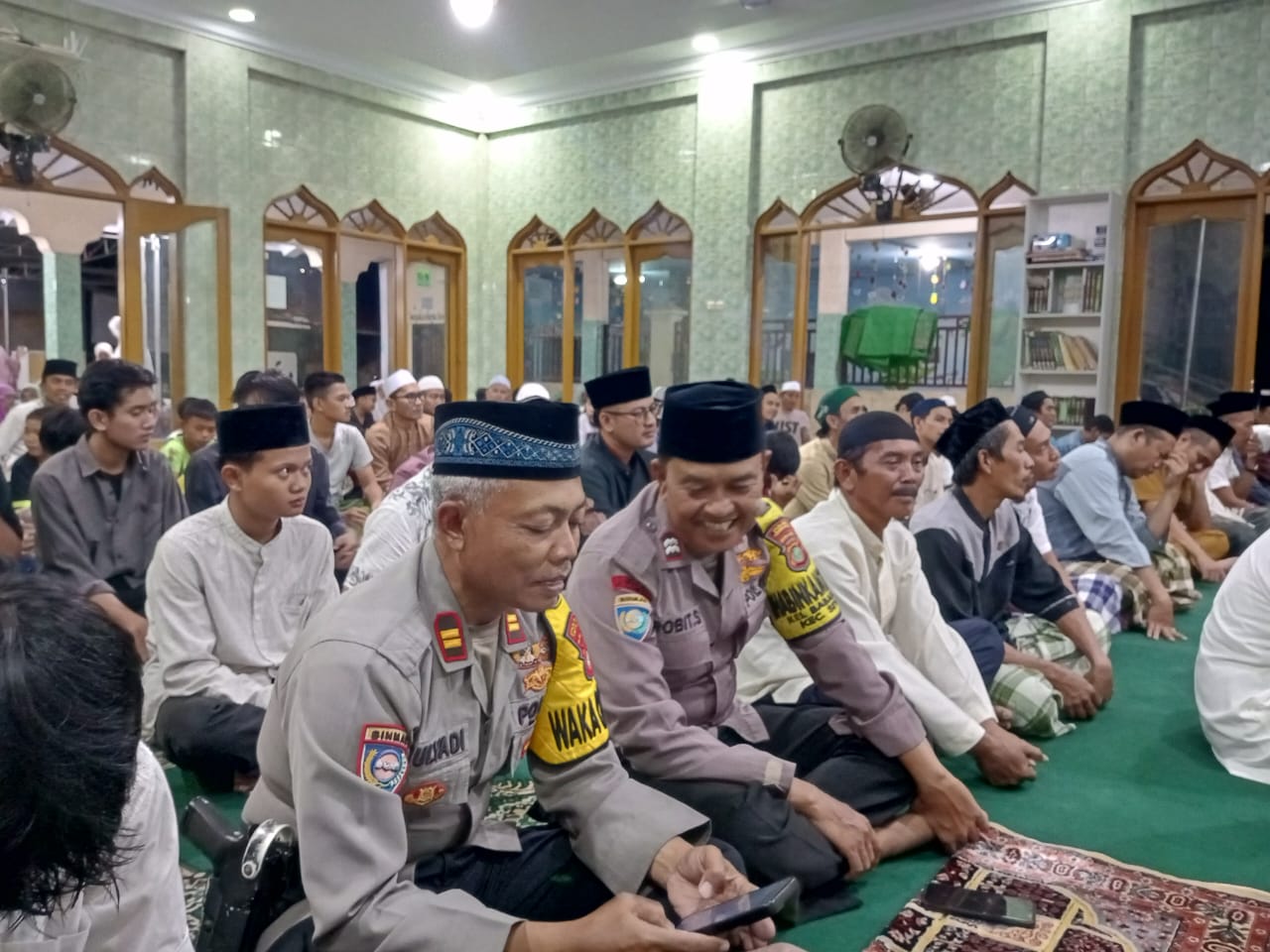 Wakapolsek Cisauk Melaksanakan Traweh Keliling di Masjid Nurul Ikhwan Setu Tangsel