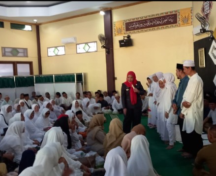 Safari Ramadhan ke-8, Wali Kota Eva ke Masjid Al-amin di Kedaton