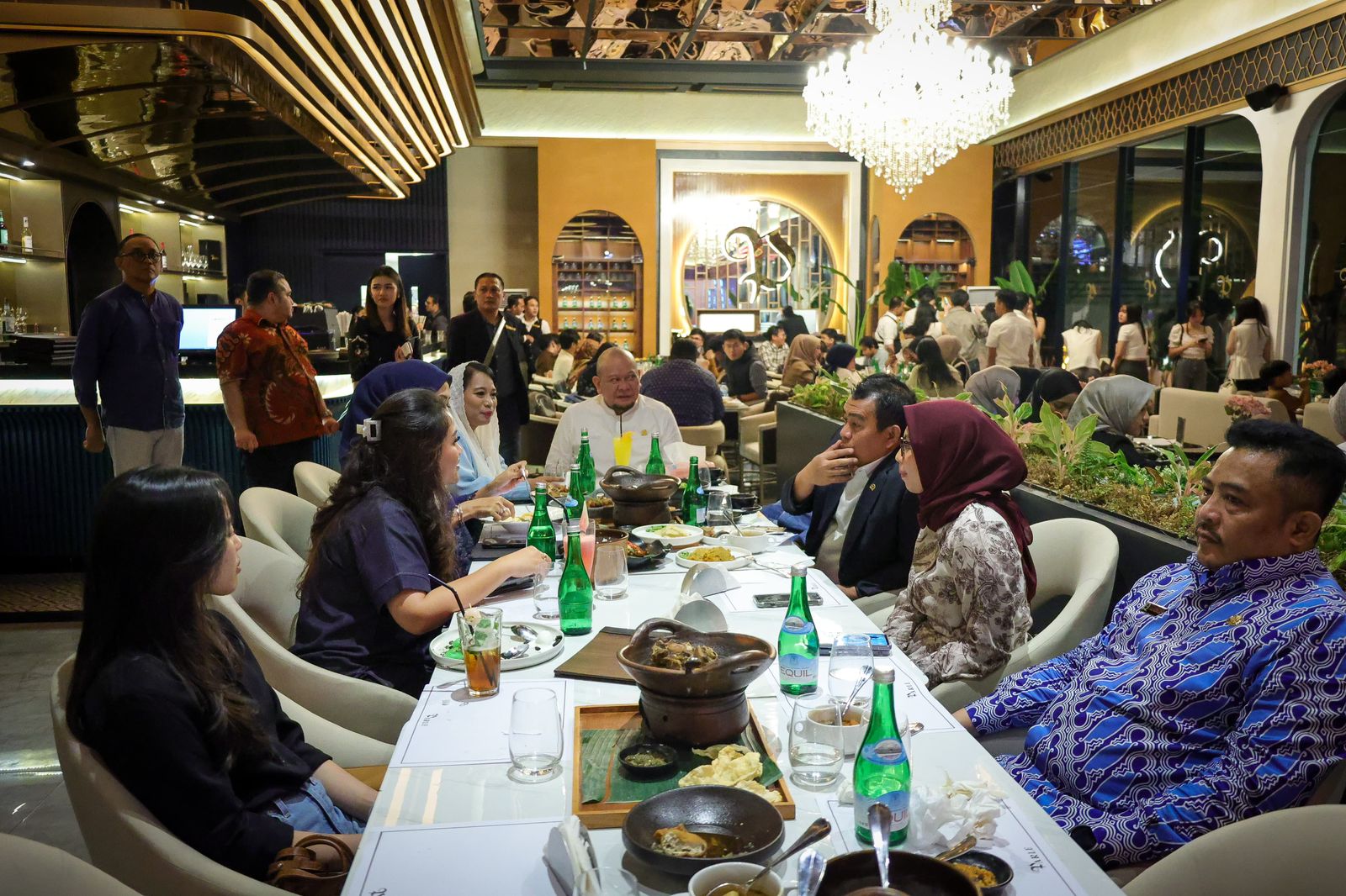 Ketua DPD RI LaNyala Buka Bersama Senator Terpilih, Kembali Tekankan Perlunya Penguatan Sistem Bernegara 