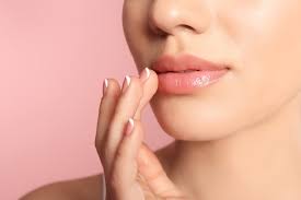 5 Rekomendasi Lip Serum Terbaik untuk Bulan Puasa