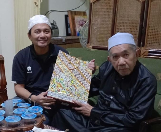 Pemilik Klub Sepak Bola Barito Putera Beri THR Rp 245,5 Juta untuk Guru Ngaji Ponpes Rakha Amuntai 