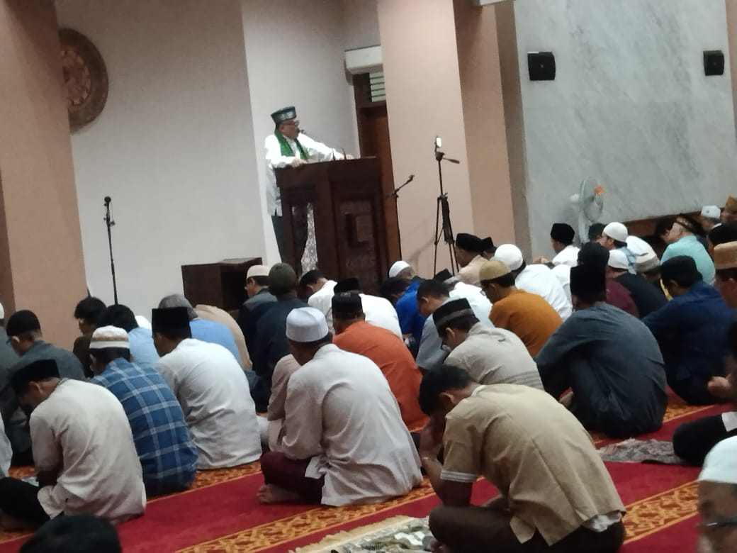 Dalam Perjalanan Mudik Jangan Tinggalkan Sholat, Begini Cara Jamaknya, Simak!