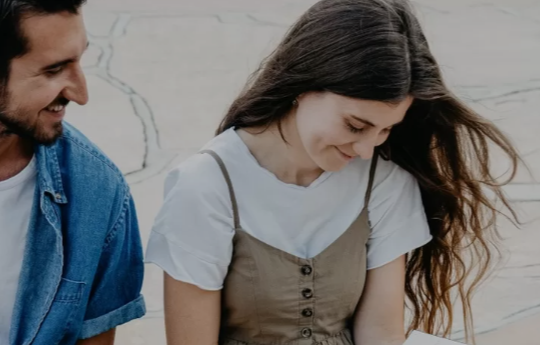 5 Zodiak yang Sulit Jatuh Cinta