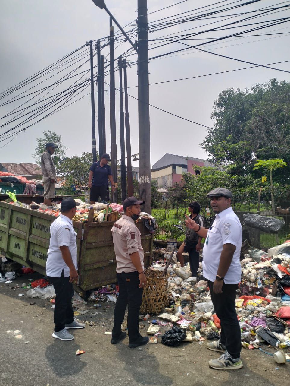 Pemkot Tangsel Angkut Ratusan Ton Sampah Selama Libur Lebaran