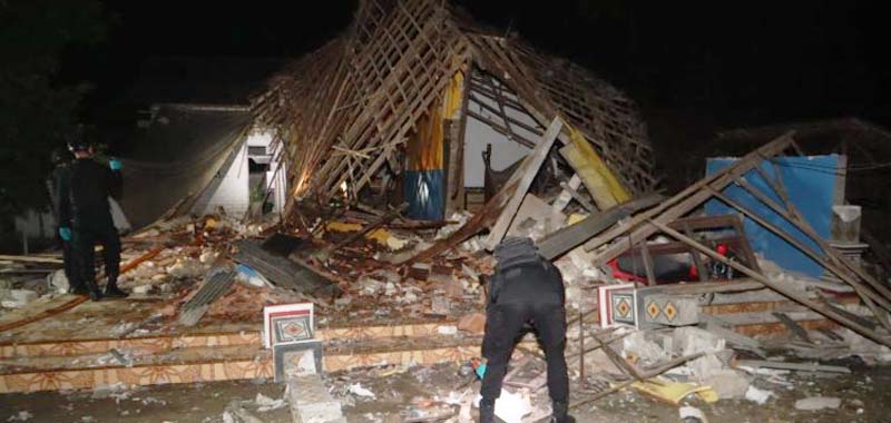 Petasan Meledak Menjelang Pesta Pernikahan di Bangkalan, Seorang Tewas Dua Kritis, Rumah Hancur