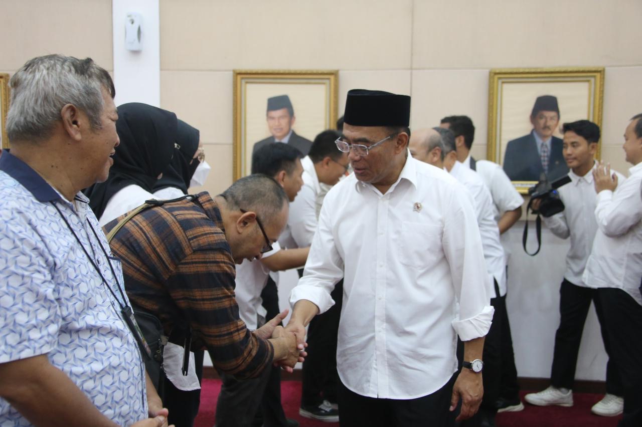 Menko PMK Halalbihalal dengan Seluruh Keluarga Besar Kemenko PMK