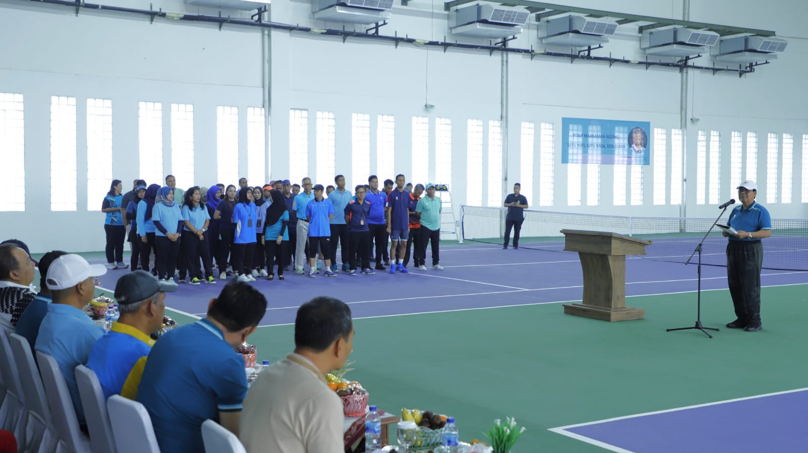 Ketua Mahkamah Agung Resmikan Lapangan Tenis Mahkamah Agung 